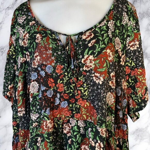 Torrid Black Floral Textured Stretch Rayon Babydoll - Picture 10 of 11